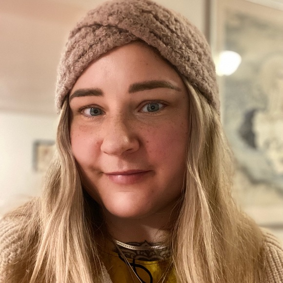 Meet your Posher, Maya - Picture 1 of 1